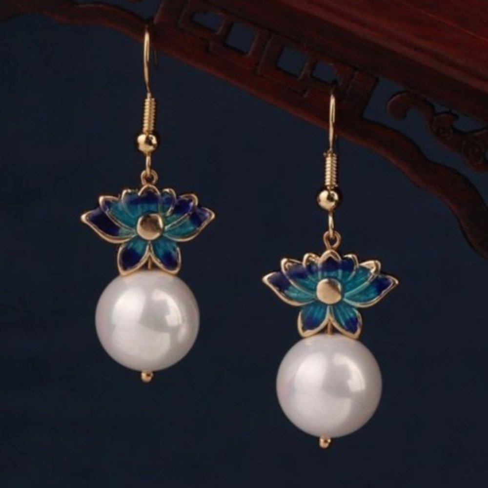 NEW Spiritual Lotus Flower Earrings - Picture 1 of 14